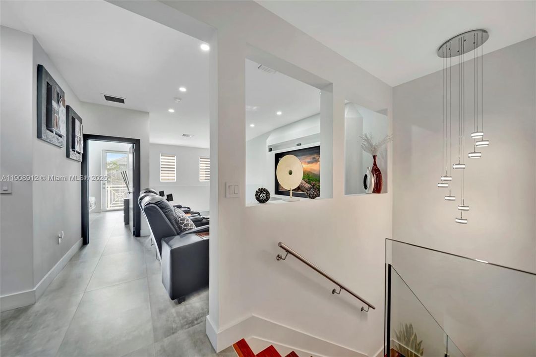 For Sale: $749,000 (3 beds, 3 baths, 2008 Square Feet)