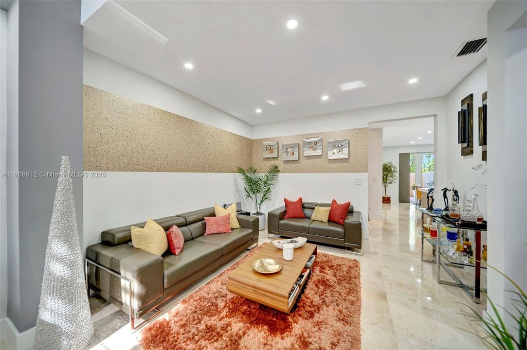 For Sale: $749,000 (3 beds, 3 baths, 2008 Square Feet)