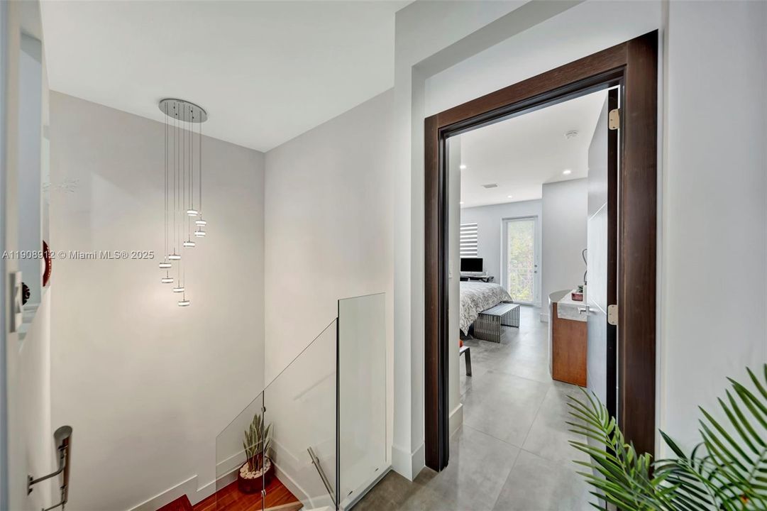 For Sale: $749,000 (3 beds, 3 baths, 2008 Square Feet)