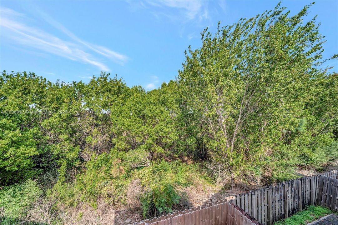 For Sale: $749,000 (3 beds, 3 baths, 2008 Square Feet)