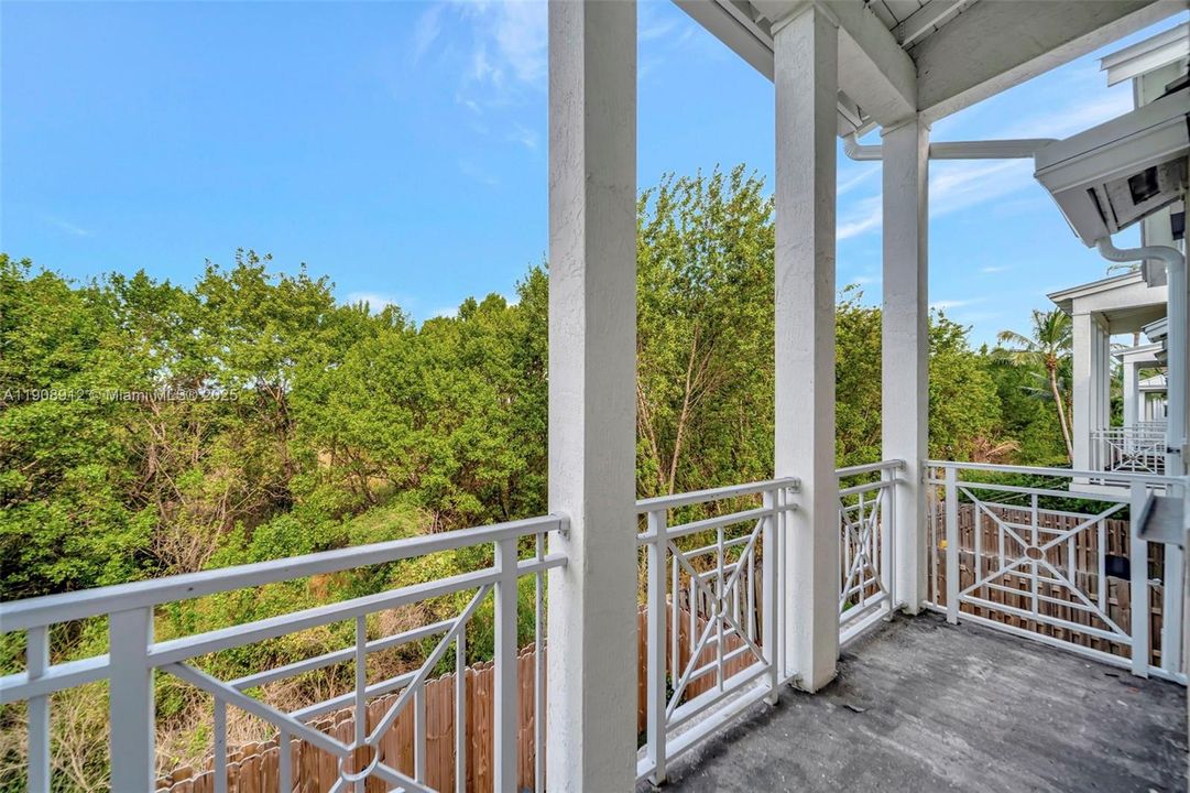 For Sale: $749,000 (3 beds, 3 baths, 2008 Square Feet)