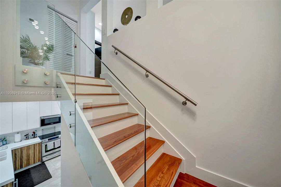 For Sale: $749,000 (3 beds, 3 baths, 2008 Square Feet)