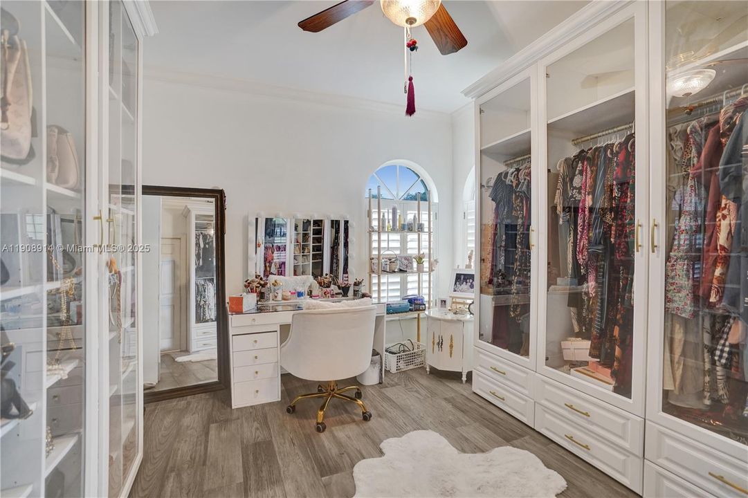 For Rent: $8,500 (4 beds, 4 baths, 3502 Square Feet)