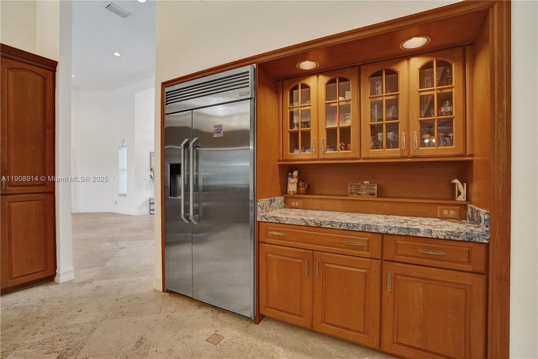 For Rent: $8,500 (4 beds, 4 baths, 3502 Square Feet)