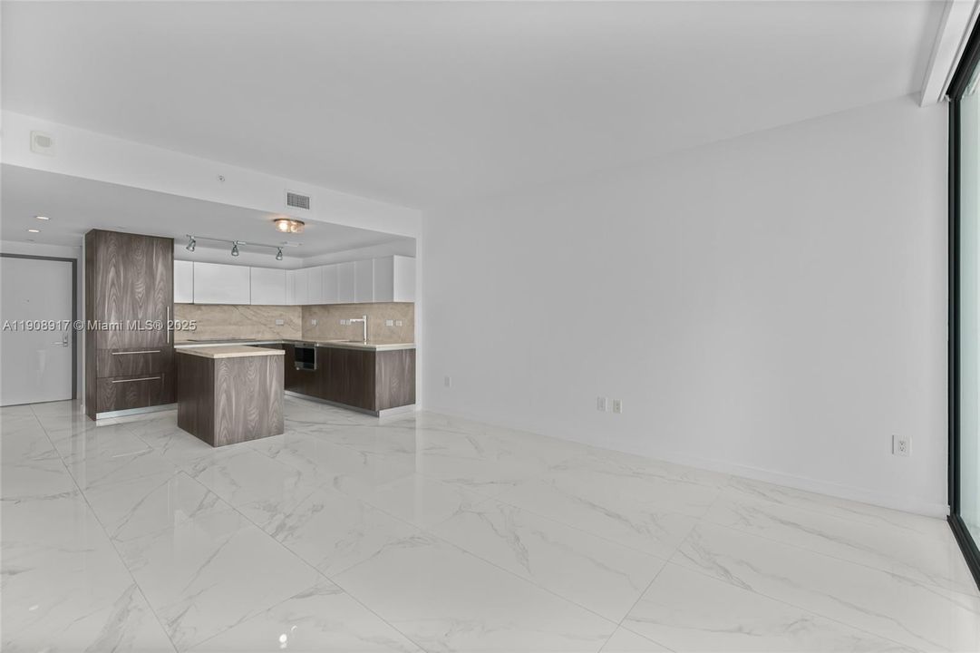 Недавно арендовано: $6,250 (2 спален, 2 ванн, 1088 Квадратных фут)