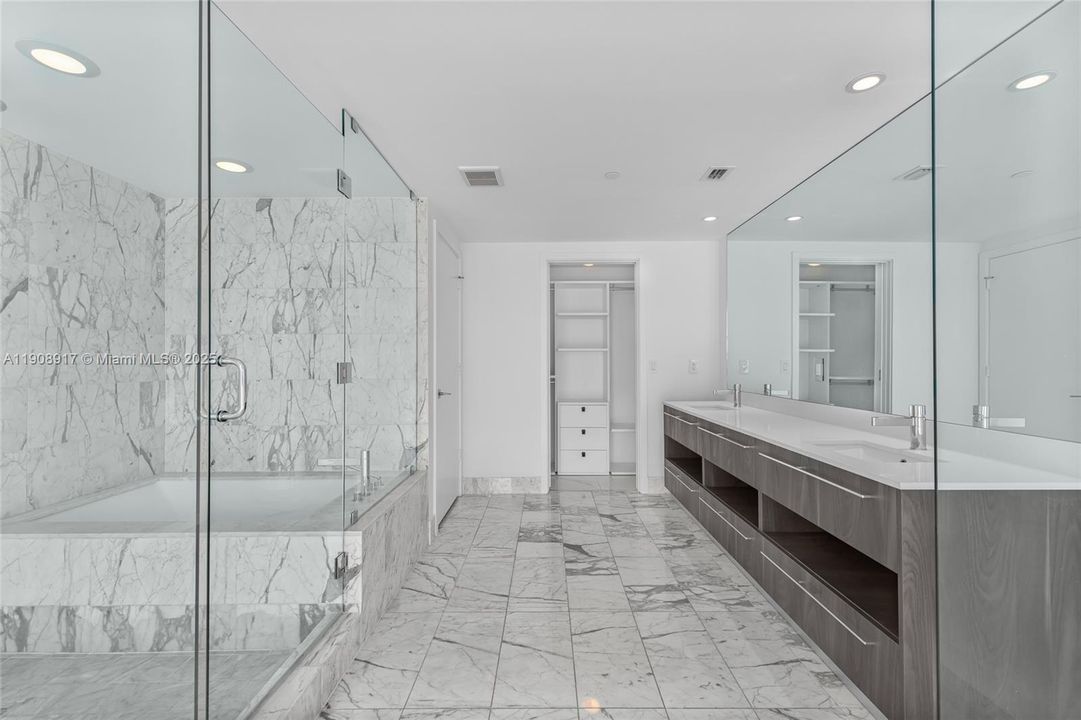 Недавно арендовано: $6,250 (2 спален, 2 ванн, 1088 Квадратных фут)