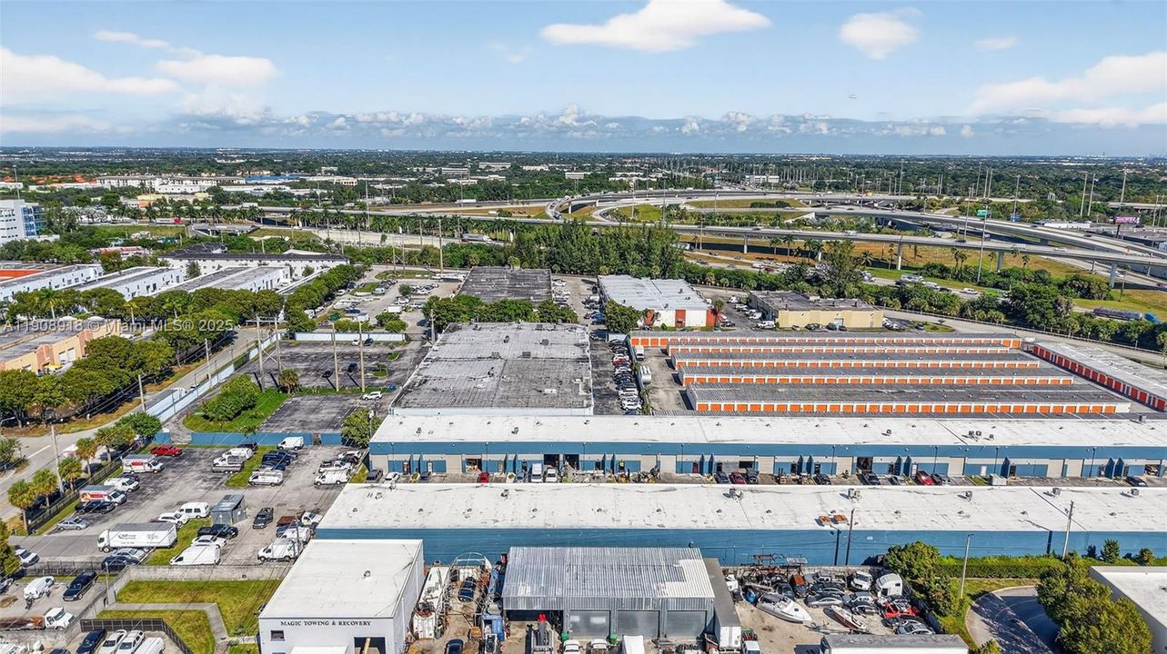 待售: $450,000 (0 贝兹, 0 浴室, 0 平方英尺)