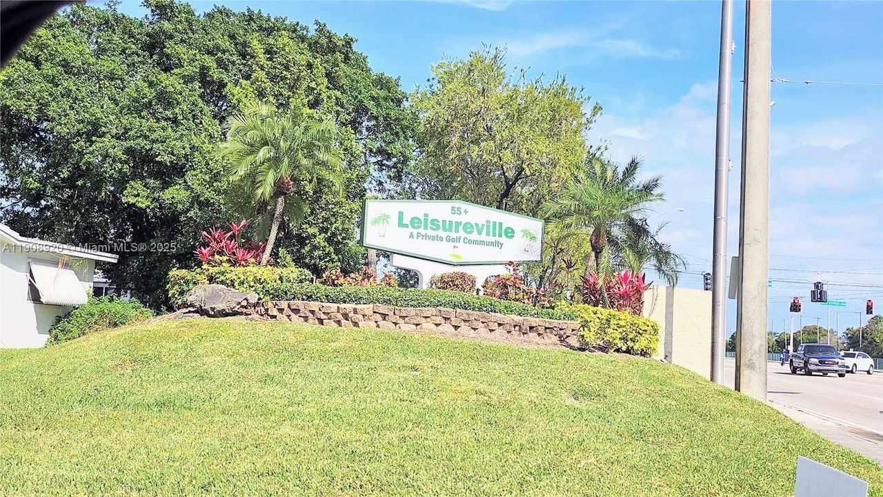 Active With Contract: $235,000 (2 beds, 2 baths, 1331 Square Feet)