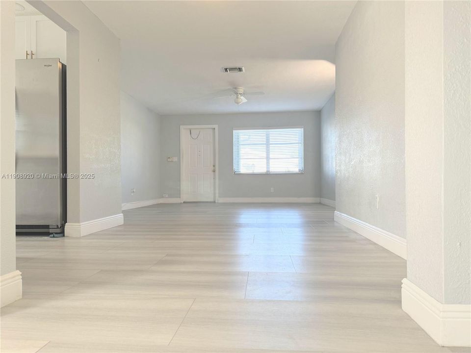 Active With Contract: $235,000 (2 beds, 2 baths, 1331 Square Feet)