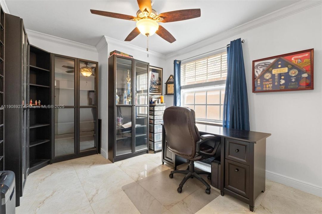 En Venta: $610,000 (3 camas, 2 baños, 1590 Pies cuadrados)