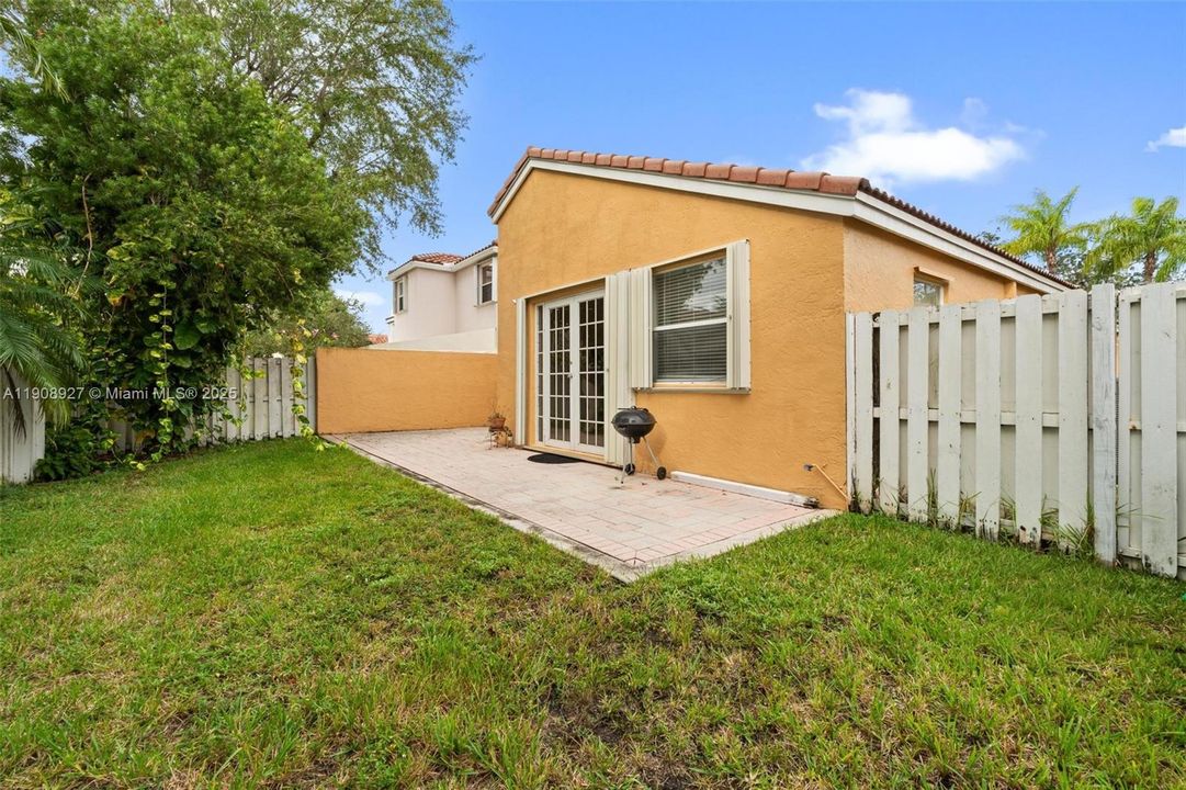 En Venta: $610,000 (3 camas, 2 baños, 1590 Pies cuadrados)