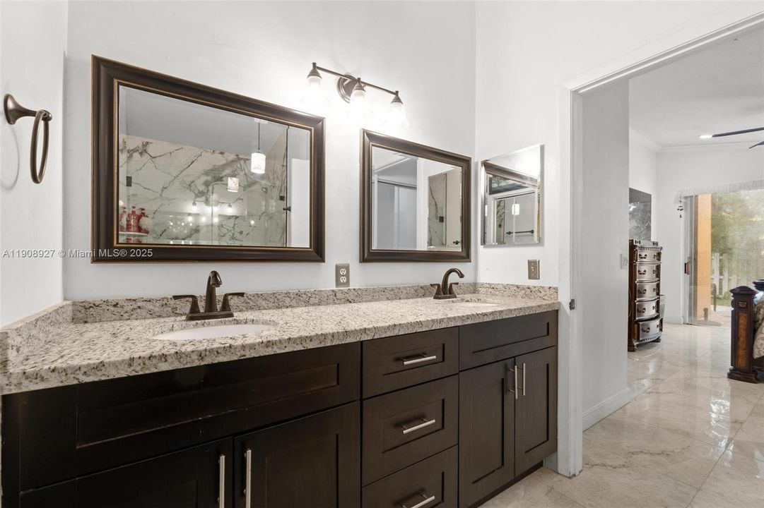 En Venta: $610,000 (3 camas, 2 baños, 1590 Pies cuadrados)