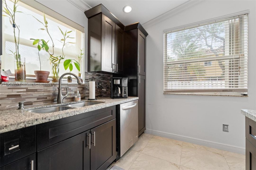 En Venta: $610,000 (3 camas, 2 baños, 1590 Pies cuadrados)