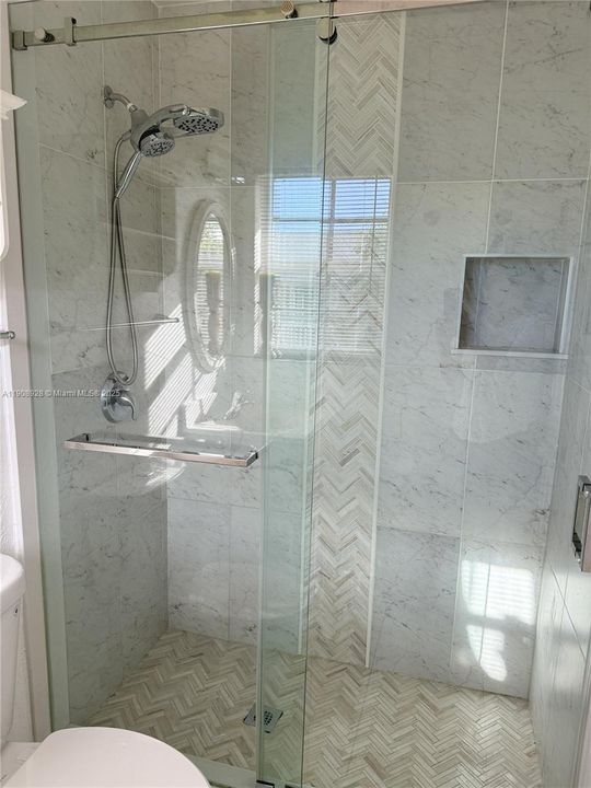 En Venta: $769,000 (3 camas, 2 baños, 1176 Pies cuadrados)