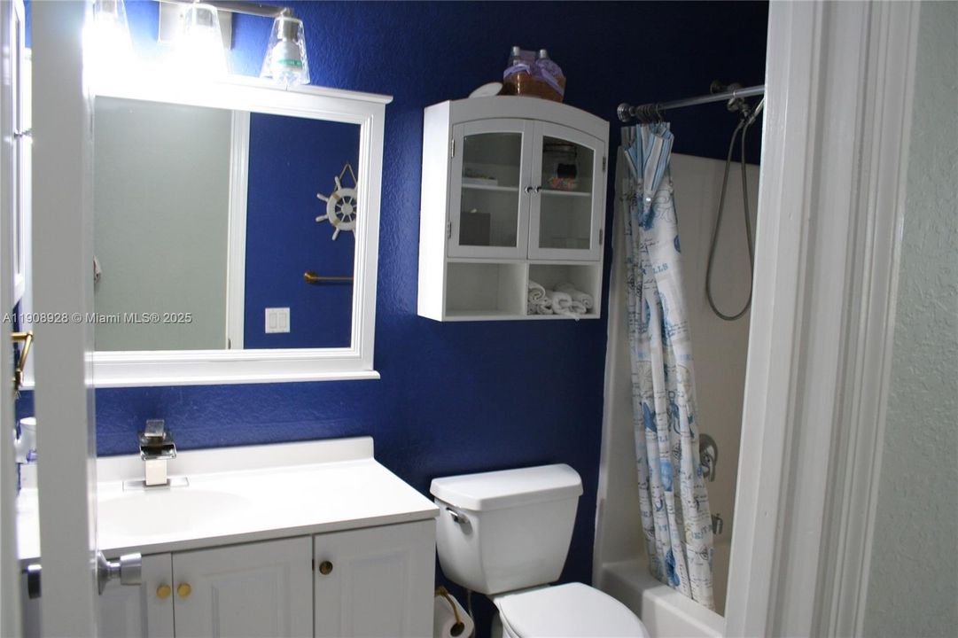 En Venta: $769,000 (3 camas, 2 baños, 1176 Pies cuadrados)