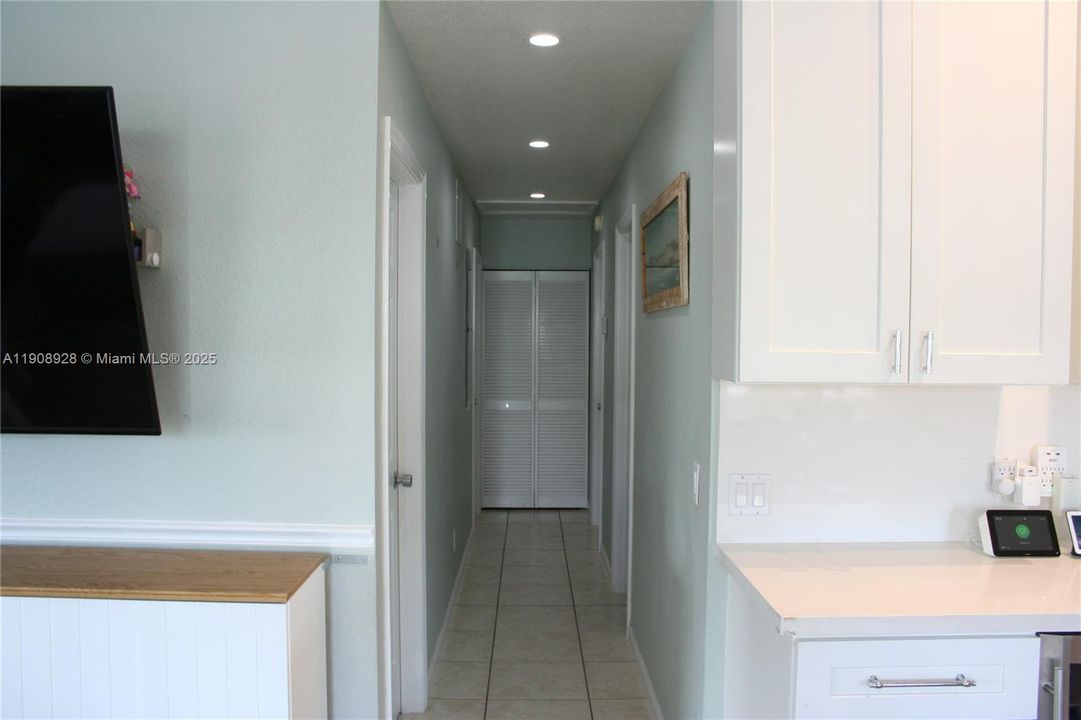 En Venta: $769,000 (3 camas, 2 baños, 1176 Pies cuadrados)