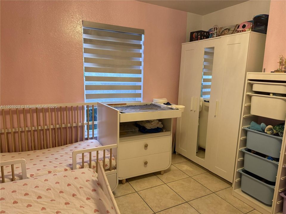 En Venta: $769,000 (3 camas, 2 baños, 1176 Pies cuadrados)