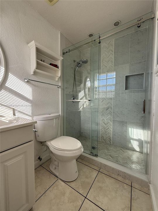 En Venta: $769,000 (3 camas, 2 baños, 1176 Pies cuadrados)