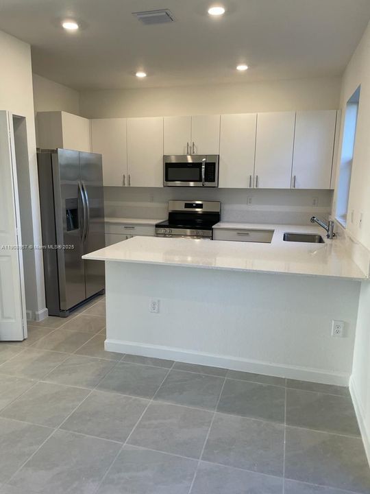 For Sale: $450,000 (3 beds, 2 baths, 1483 Square Feet)