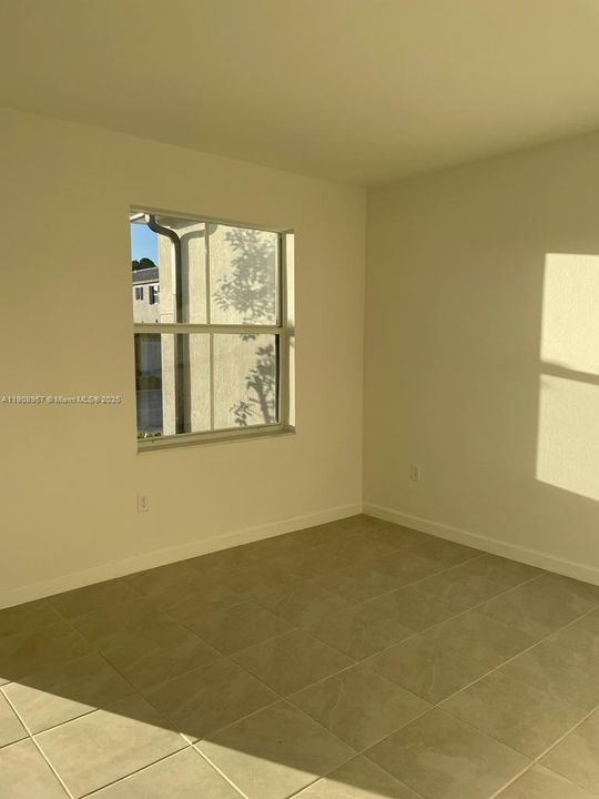 For Sale: $450,000 (3 beds, 2 baths, 1483 Square Feet)