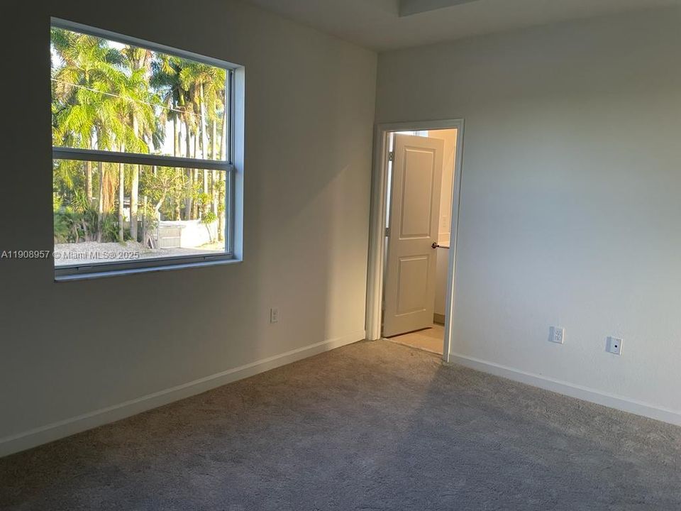 For Sale: $450,000 (3 beds, 2 baths, 1483 Square Feet)