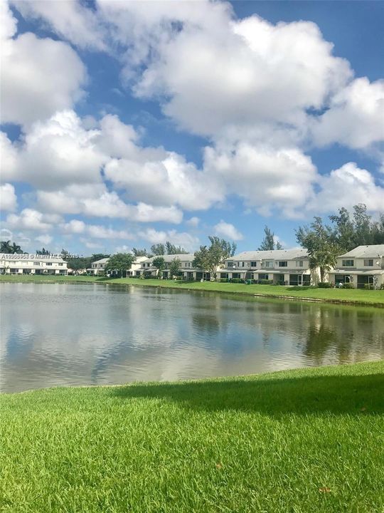 Active With Contract: $2,350 (2 beds, 1 baths, 1110 Square Feet)