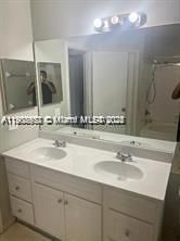 Active With Contract: $2,350 (2 beds, 1 baths, 1110 Square Feet)