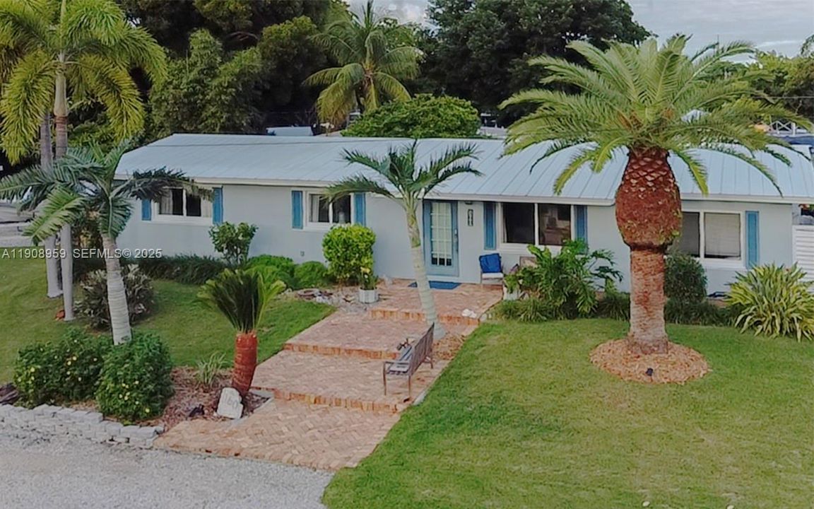 待售: $979,900 (3 贝兹, 2 浴室, 1943 平方英尺)