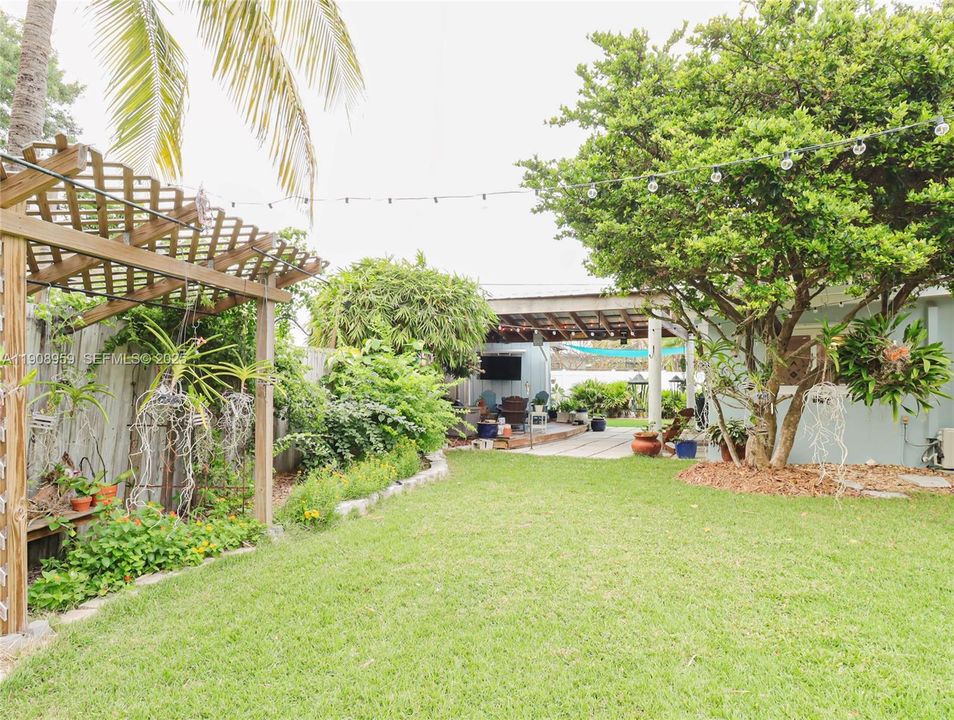 待售: $979,900 (3 贝兹, 2 浴室, 1943 平方英尺)