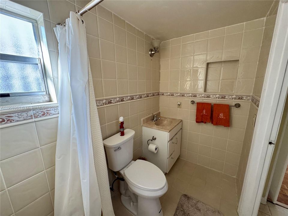 Activo con contrato: $849,000 (3 camas, 2 baños, 1522 Pies cuadrados)