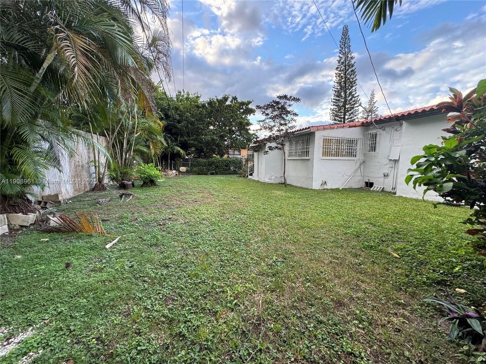 Activo con contrato: $849,000 (3 camas, 2 baños, 1522 Pies cuadrados)