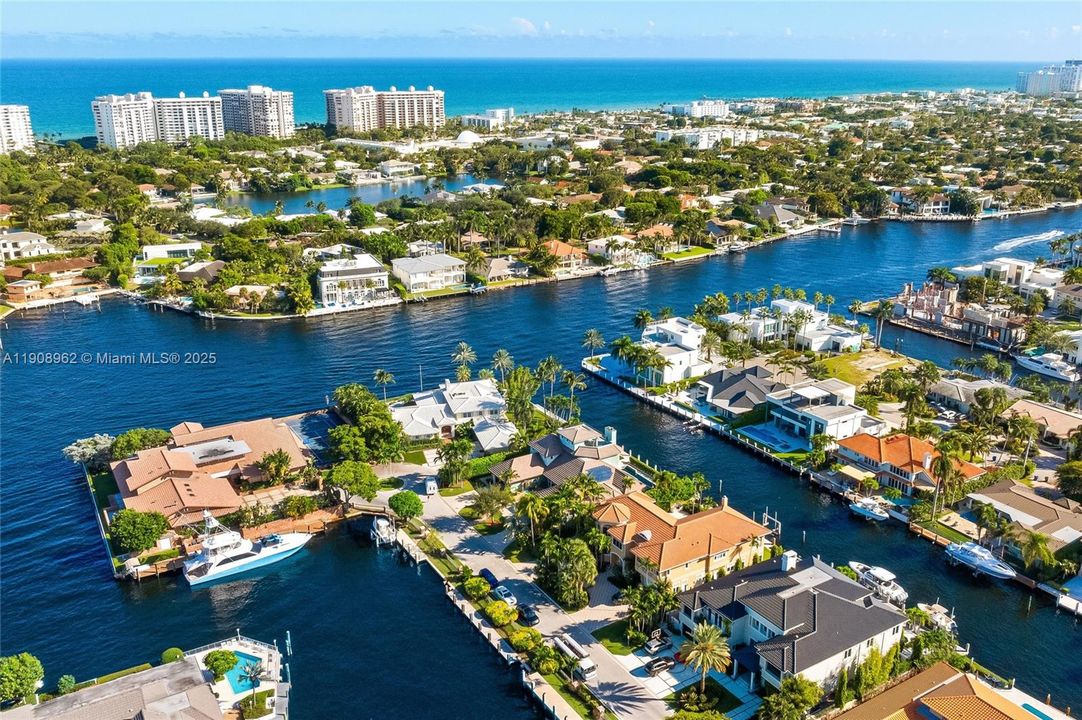 For Rent: $30,000 (4 beds, 5 baths, 5784 Square Feet)