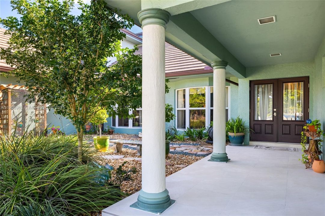 For Rent: $30,000 (4 beds, 5 baths, 5784 Square Feet)