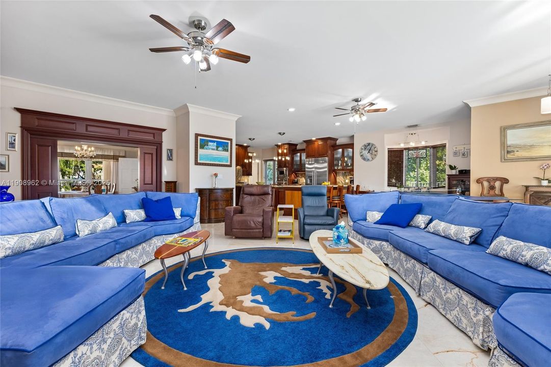 For Rent: $30,000 (4 beds, 5 baths, 5784 Square Feet)