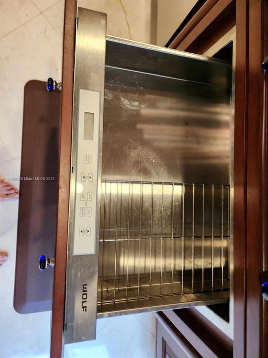 Wolf Warming Drawers