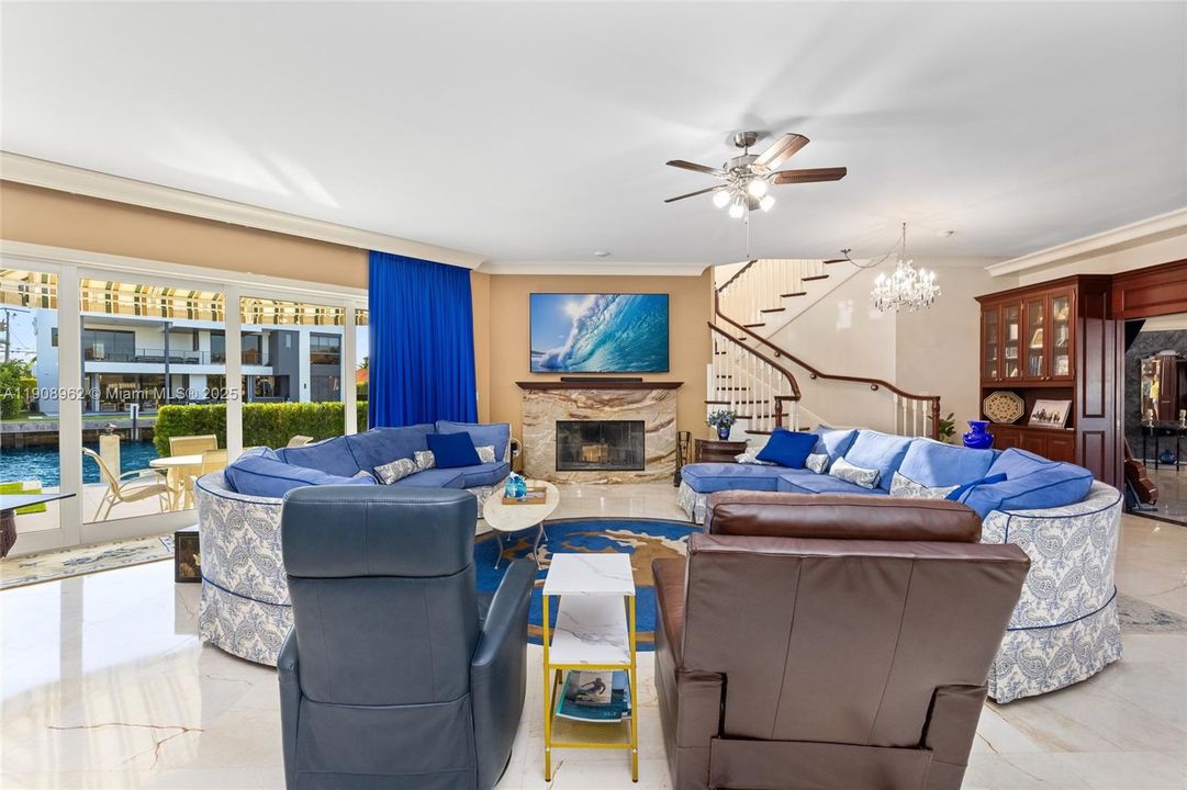 For Rent: $30,000 (4 beds, 5 baths, 5784 Square Feet)