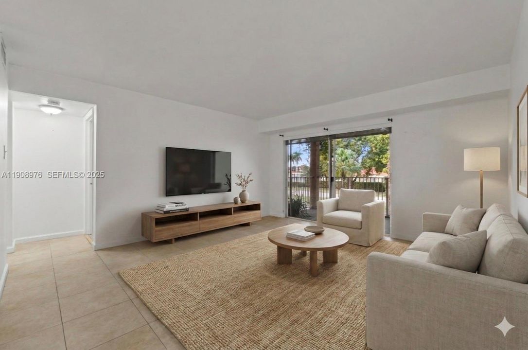 For Sale: $295,000 (2 beds, 2 baths, 1075 Square Feet)