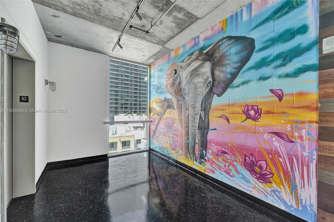 For Rent: $2,950 (1 beds, 1 baths, 652 Square Feet)