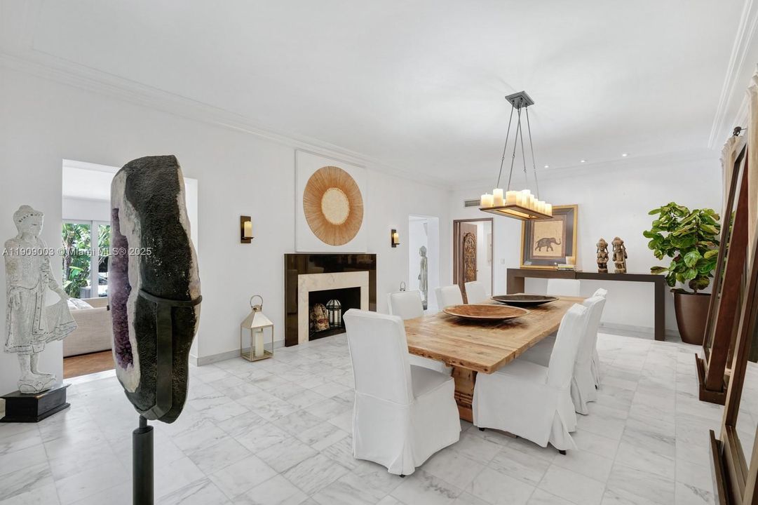 For Sale: $11,700,000 (5 beds, 5 baths, 3814 Square Feet)