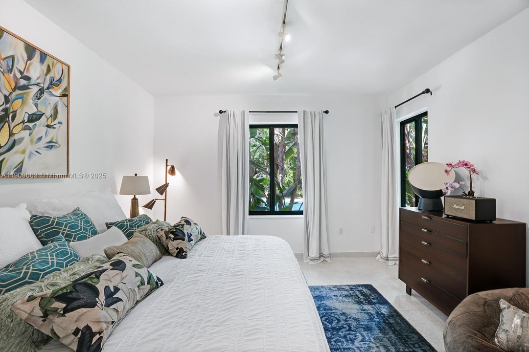 For Sale: $11,700,000 (5 beds, 5 baths, 3814 Square Feet)