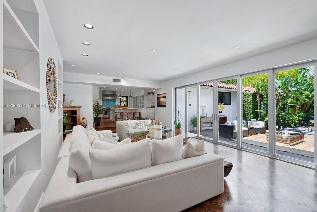 For Sale: $11,700,000 (5 beds, 5 baths, 3814 Square Feet)