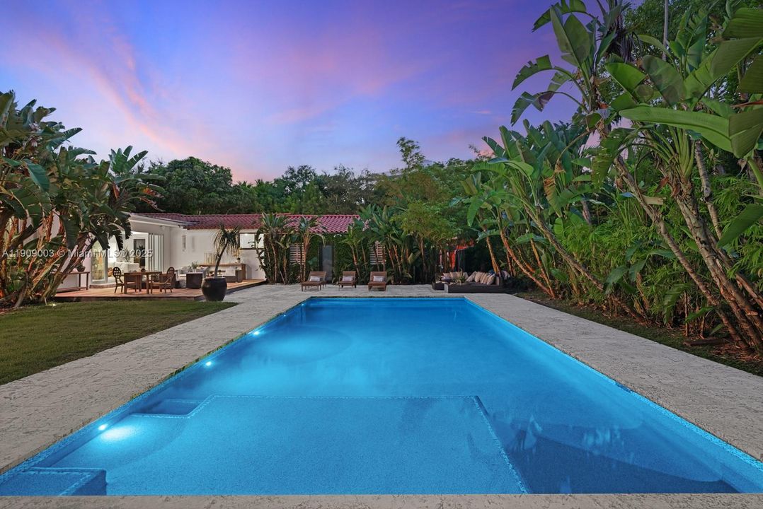 For Sale: $11,700,000 (5 beds, 5 baths, 3814 Square Feet)