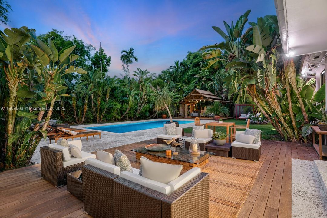 For Sale: $11,700,000 (5 beds, 5 baths, 3814 Square Feet)