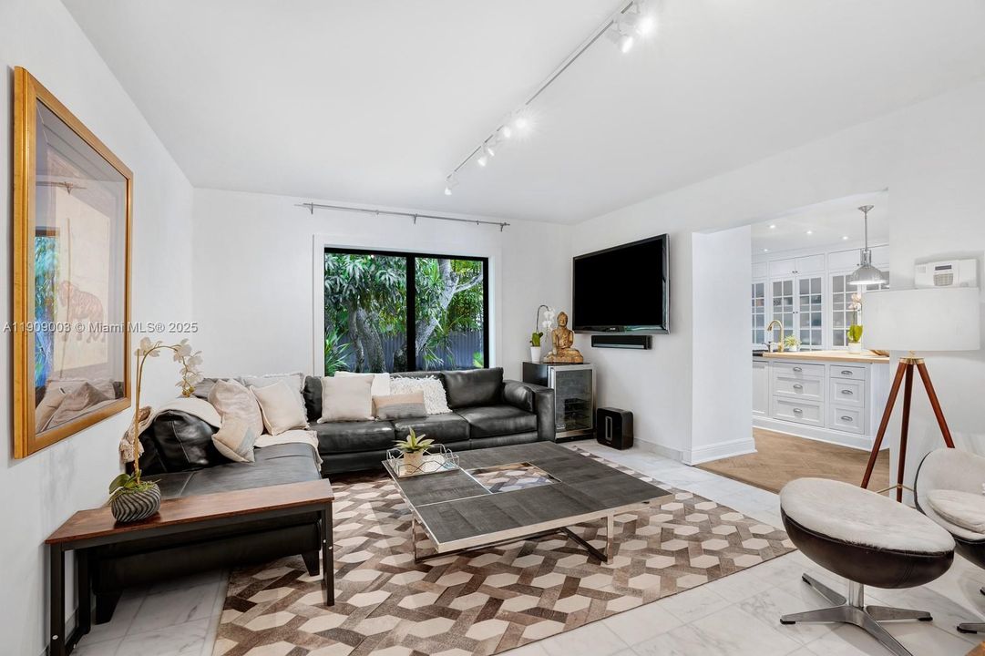 For Sale: $11,700,000 (5 beds, 5 baths, 3814 Square Feet)