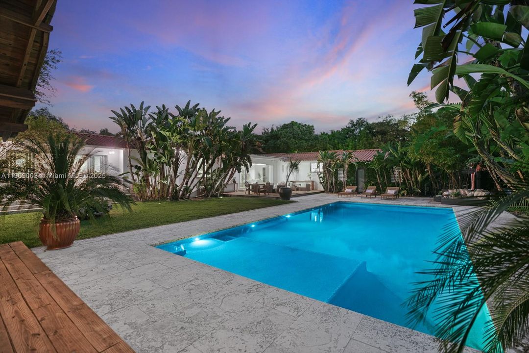 For Sale: $11,700,000 (5 beds, 5 baths, 3814 Square Feet)