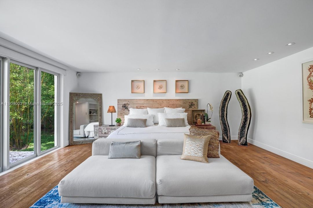 For Sale: $11,700,000 (5 beds, 5 baths, 3814 Square Feet)