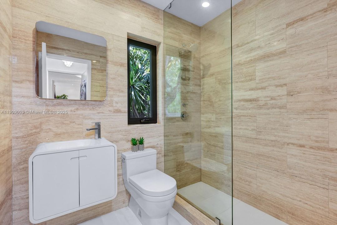 For Sale: $11,700,000 (5 beds, 5 baths, 3814 Square Feet)