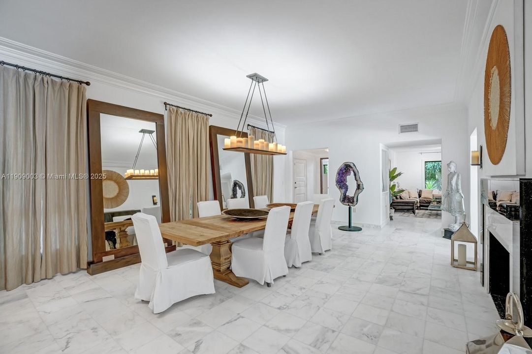 For Sale: $11,700,000 (5 beds, 5 baths, 3814 Square Feet)