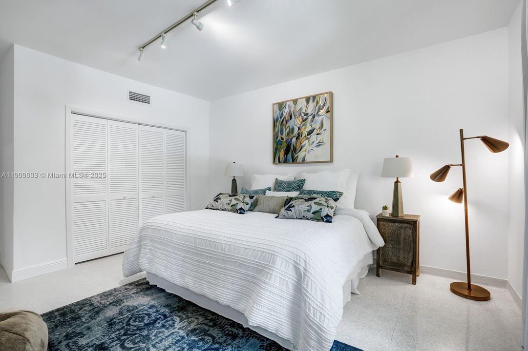 For Sale: $11,700,000 (5 beds, 5 baths, 3814 Square Feet)