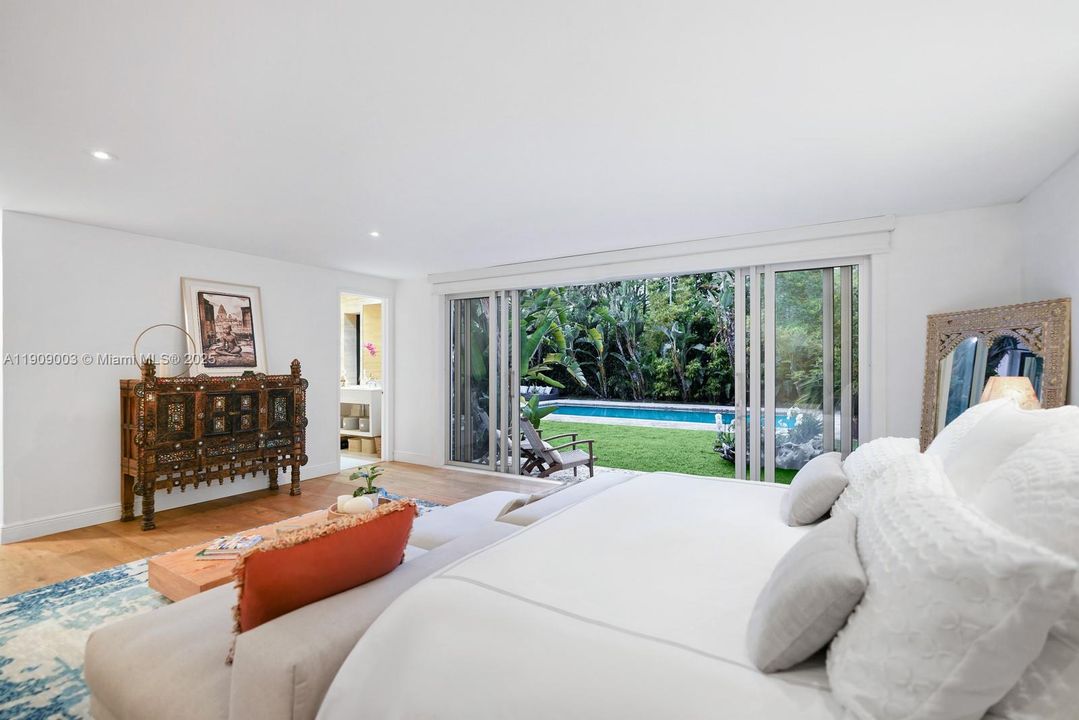 For Sale: $11,700,000 (5 beds, 5 baths, 3814 Square Feet)